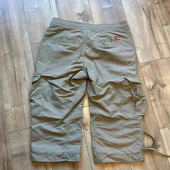 The North Face Cropped Cargo Hiking Outdoor Nylon Pants Khaki Beige Sz 4 - Picture 6 of 9